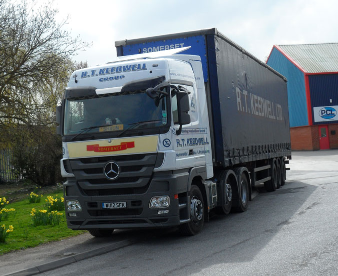 New Actros for R T Keedwell - news from Lorryspotting.com